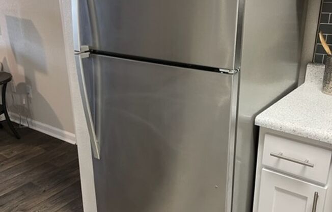 1 bed, 1 bath, 978 sqft, $1,285