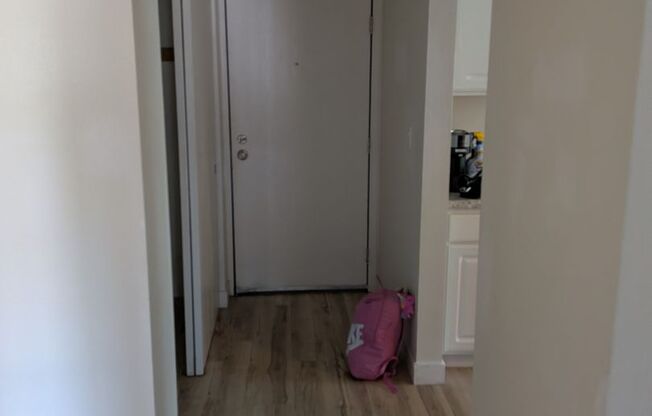 2 beds, 1 bath, 900 sqft, $1,350, Unit Unit 207