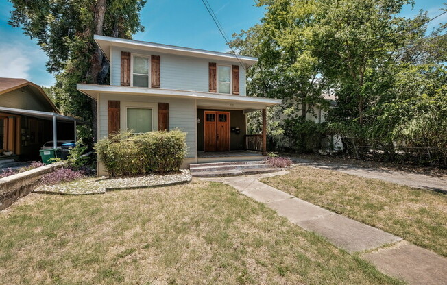 215 IRA AVE