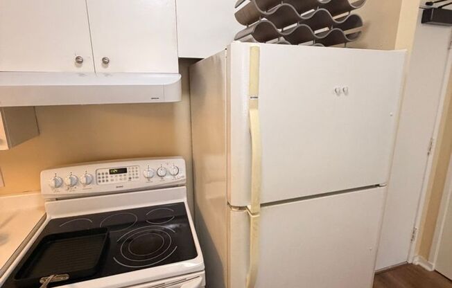 1 bed, 1 bath, 620 sqft, $1,999, Unit E206
