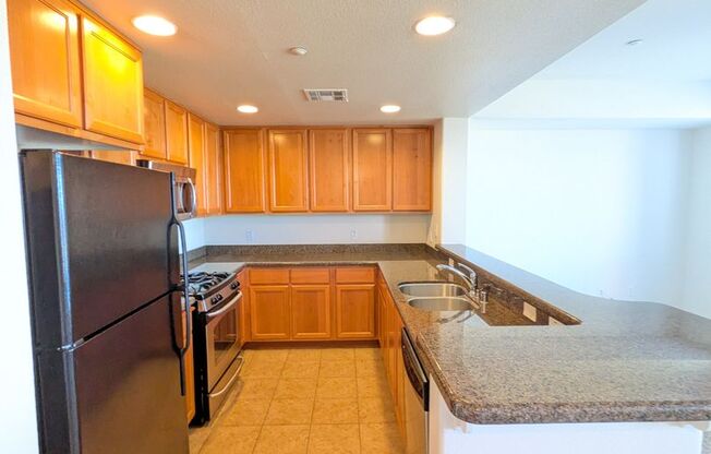 1 bed, 1 bath, 812 sqft, $2,165, Unit 1014