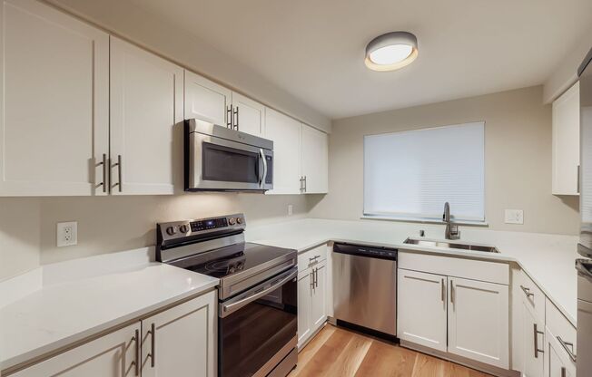 2 beds, 2 baths, 1,000 sqft, $2,595, Unit Unit C105