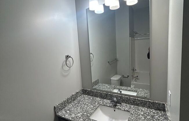 Studio, 1 bath, 362 sqft, $1,050, Unit 1935102