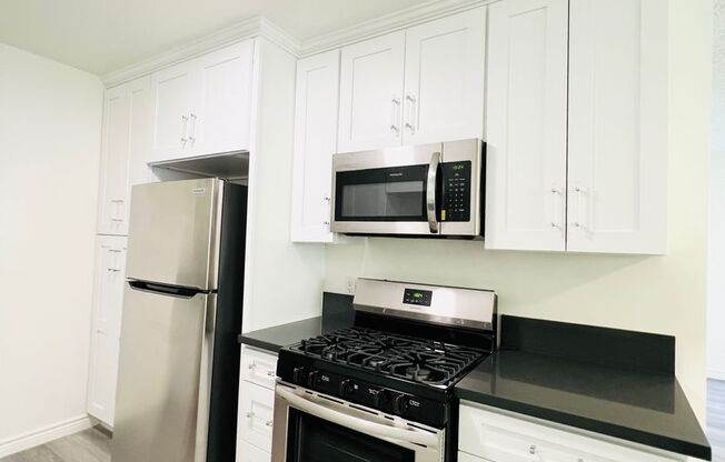 1 bed, 1 bath, 655 sqft, $1,925, Unit 05