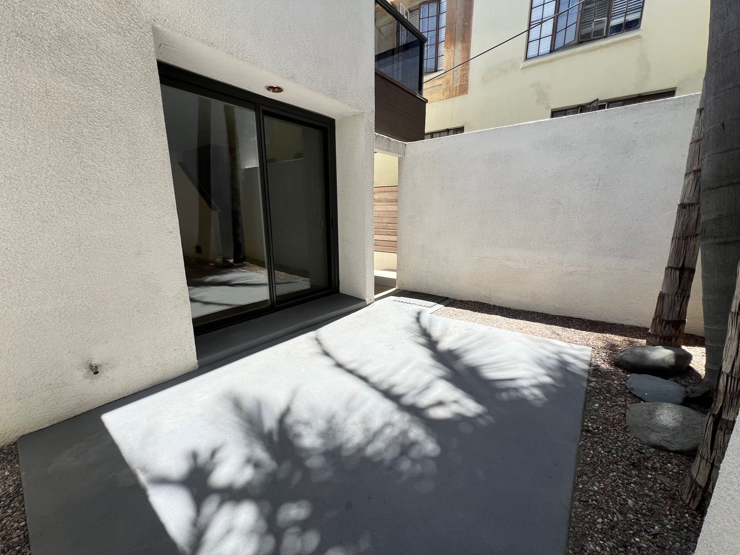 Modern 3-Level Belmont Heights Townhome Steps from 2nd Street