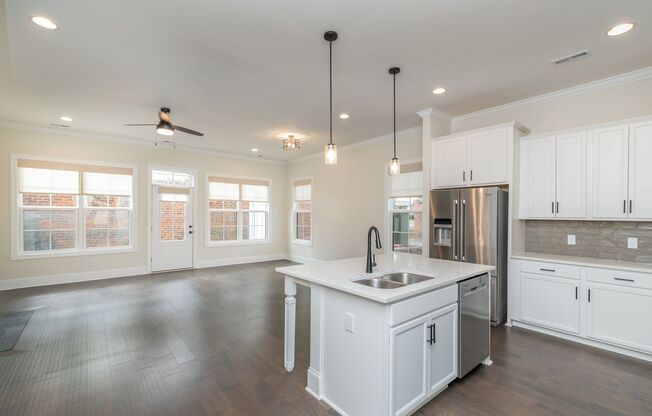 Beautiful Newer Townhome - Bull Street District, Columbia, SC