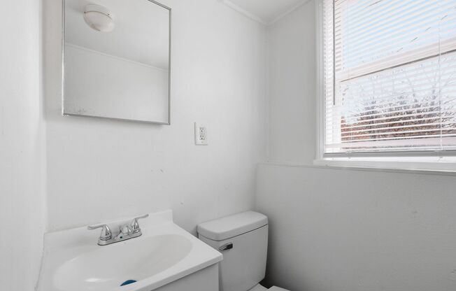 2 beds, 1 bath, 650 sqft, $950, Unit 1015 N Scott Avenue #7