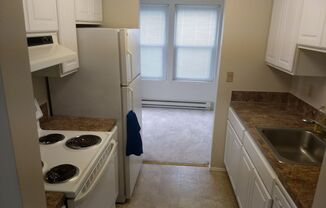 2 beds, 2 baths, 935 sqft, $1,950