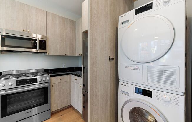 2 beds, 2 baths, $4,250, Unit # 5