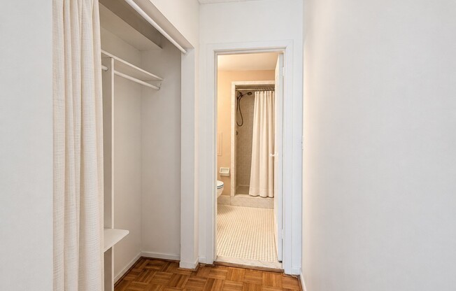 1 bed, 1 bath, 385 sqft, $1,750, Unit 240