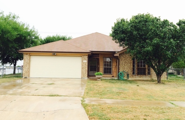 4307 Derik Drive - Call LONGHORN PROPERTIES @ 254-526-0382 FOR DETAILS.