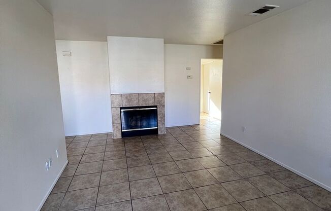 2 beds, 1 bath, 850 sqft, $1,550