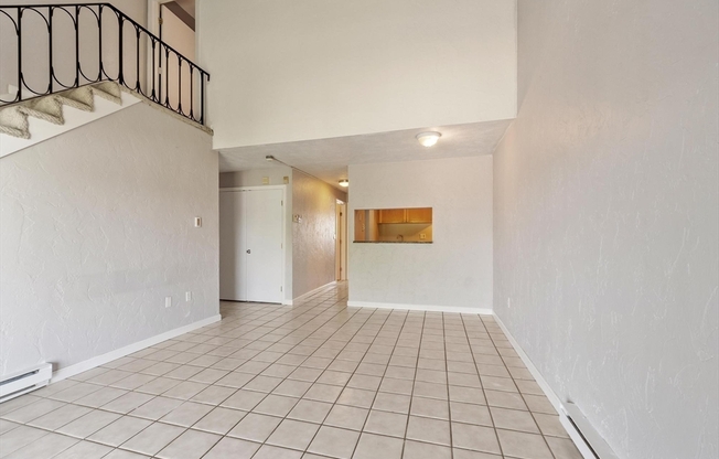 2 beds, 2 baths, 978 sqft, $2,900, Unit 5