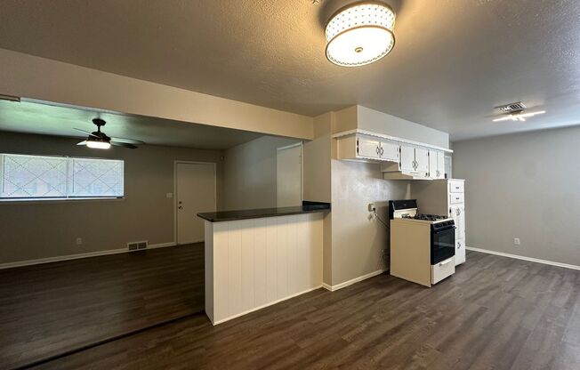 3 beds, 1 bath, $1,095