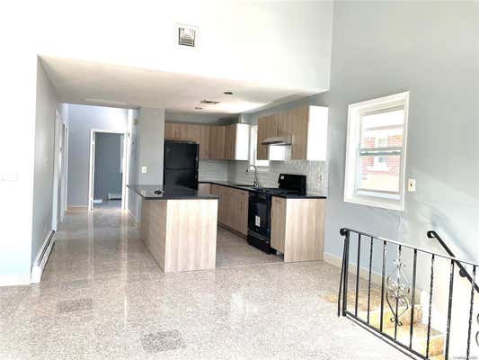 256 15 58 AVE