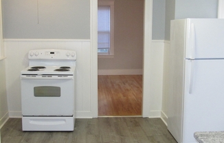 1 bed, 1 bath, 973 sqft, $1,600, Unit 2R