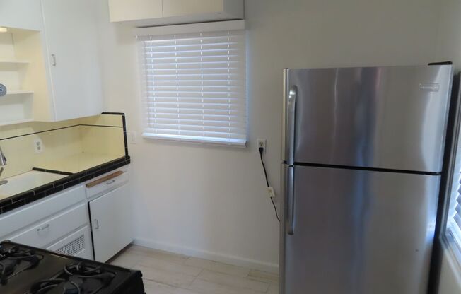 1 bed, 1 bath, 600 sqft, $2,100, Unit 4048