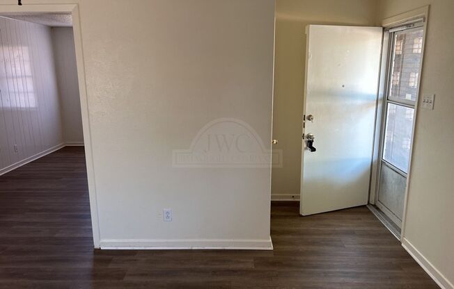 3 beds, 1 bath, $1,025