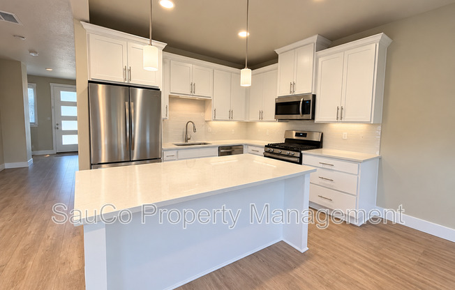 8023 NE SABO ST
