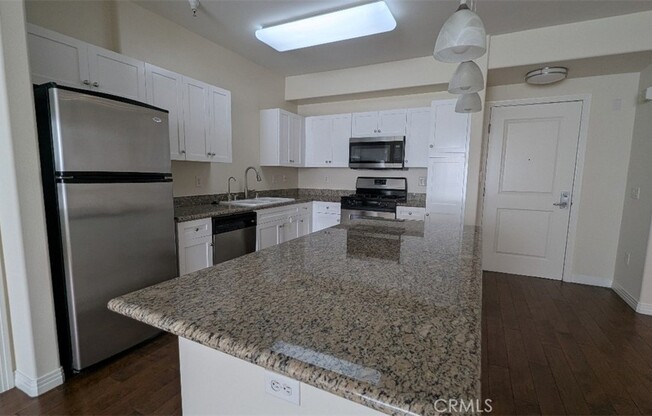 2 beds, 2 baths, 1,042 sqft, $3,300, Unit 315