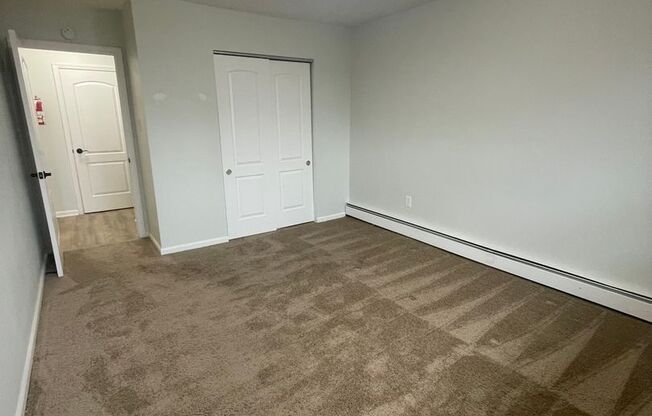 2 beds, 1 bath, 800 sqft, $1,695, Unit B - 13