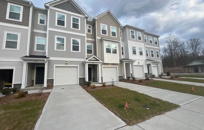 2529 CHERT LN