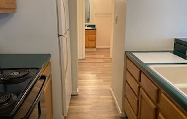 1 bed, 1 bath, 640 sqft, $750, Unit 1905-A5