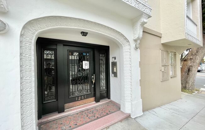 1261 Broderick Street