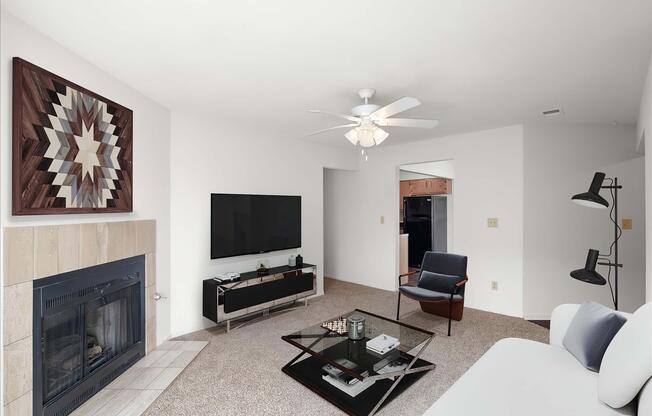 2 beds, 1 bath, 870 sqft, $1,235