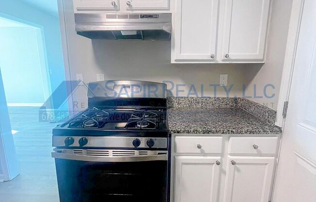 2 beds, 1.5 baths, $1,295, Unit B2