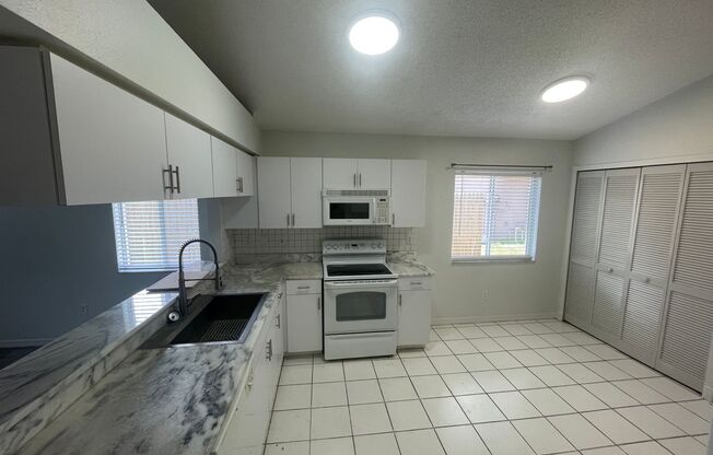 3 beds, 2 baths, $2,000