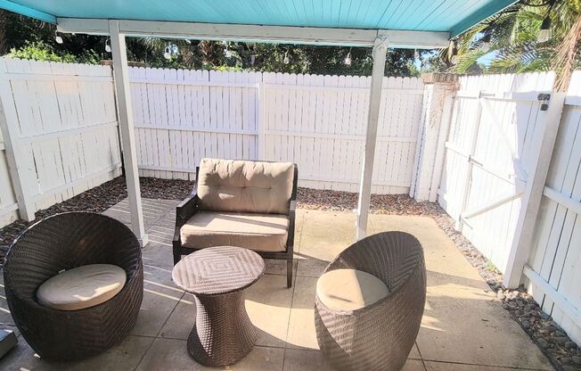 2 beds, 1.5 baths, $1,900
