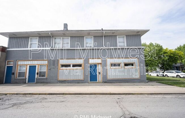 5037 E 10 ST