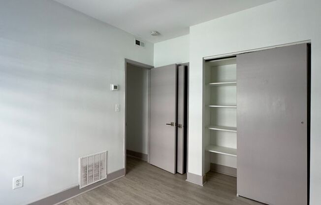 Studio, 1 bath, $700, Unit B2