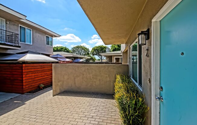 2917 W. Rosecrans Avenue