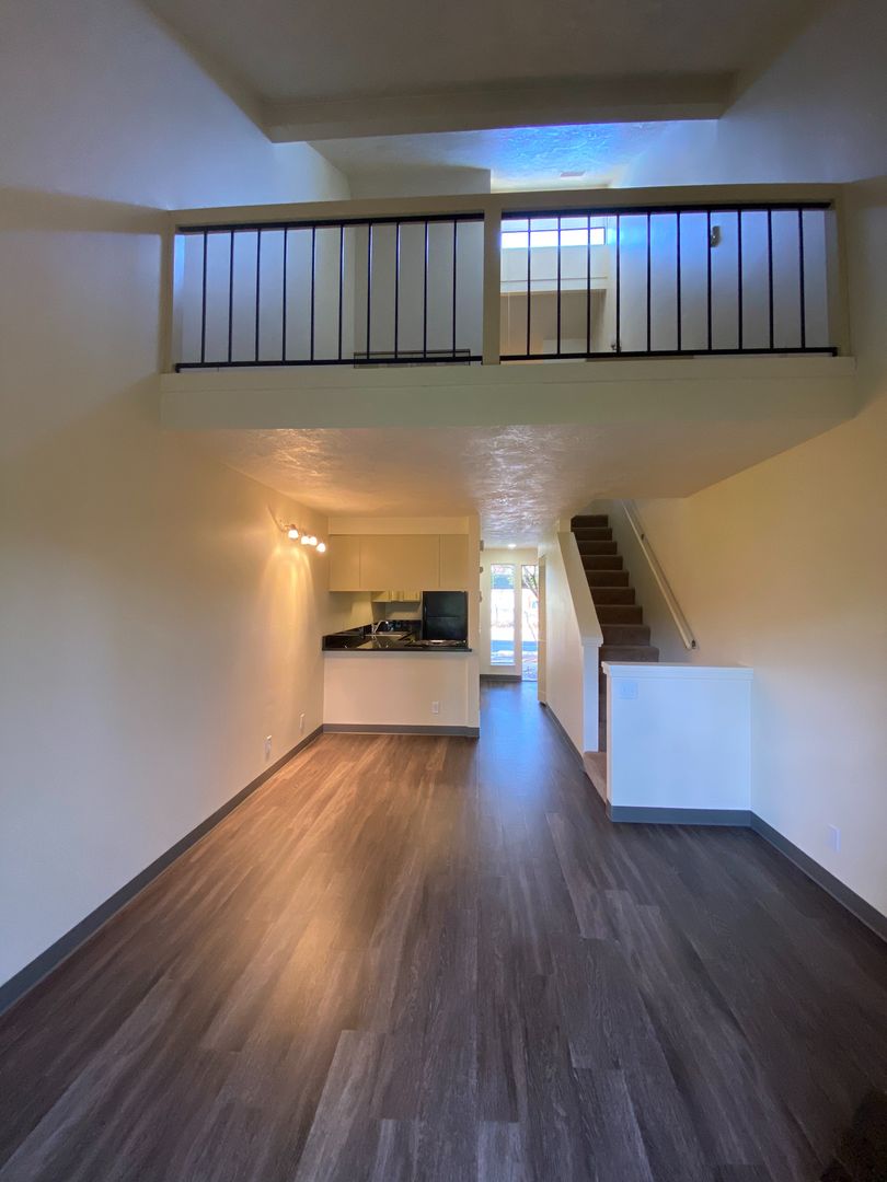 One-Bedroom Loft Townhouse Awaits!