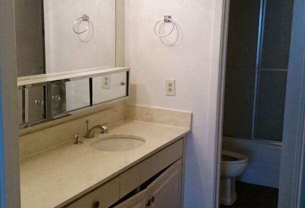 1 bed, 1 bath, 1,177 sqft, $799