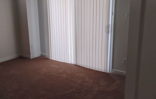 2 beds, 2 baths, 984 sqft, $1,700, Unit 221
