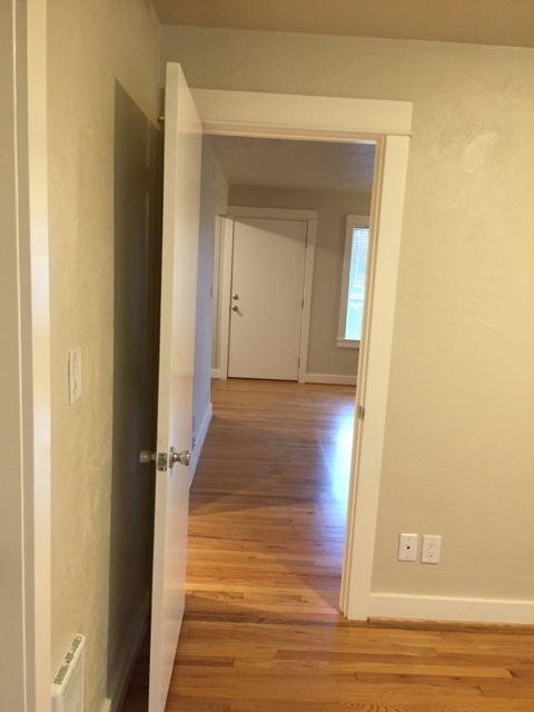 1 bed, 1 bath, 700 sqft, $1,595