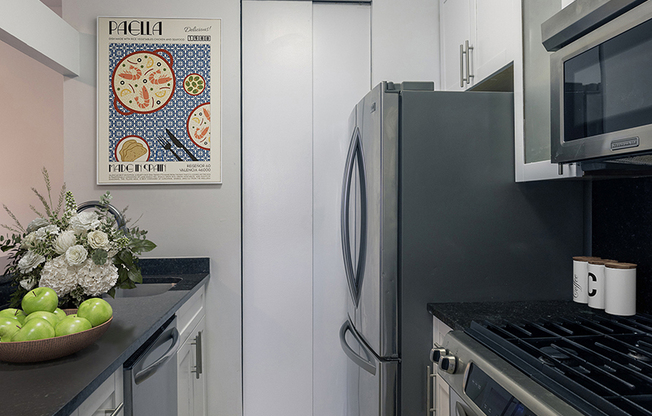 2 beds, 2 baths, $8,395, Unit 9K