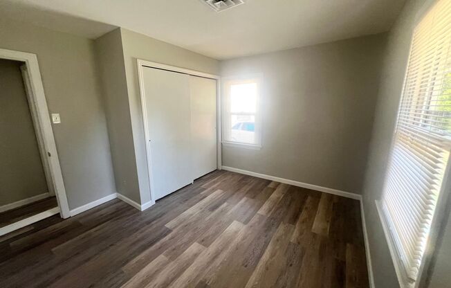 3 beds, 1 bath, $1,300