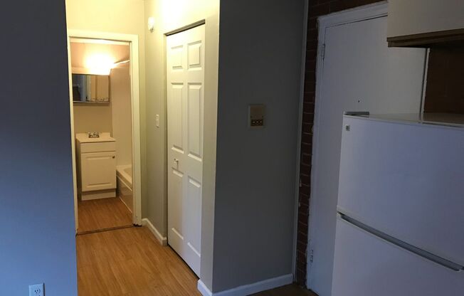 1293 Neil Ave. apartment units for lease