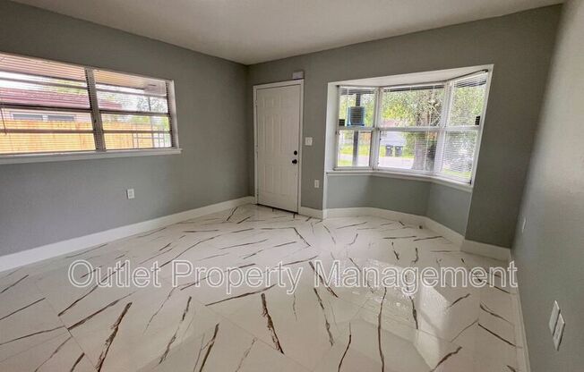 2713 GEOFFREY DR