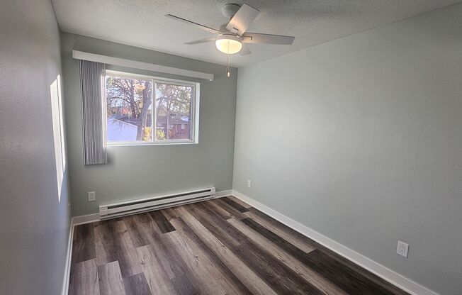 2 beds, 1 bath, $915, Unit 41