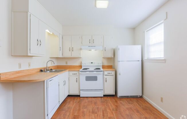 3 beds, 1.5 baths, 1,170 sqft, $1,175, Unit 52