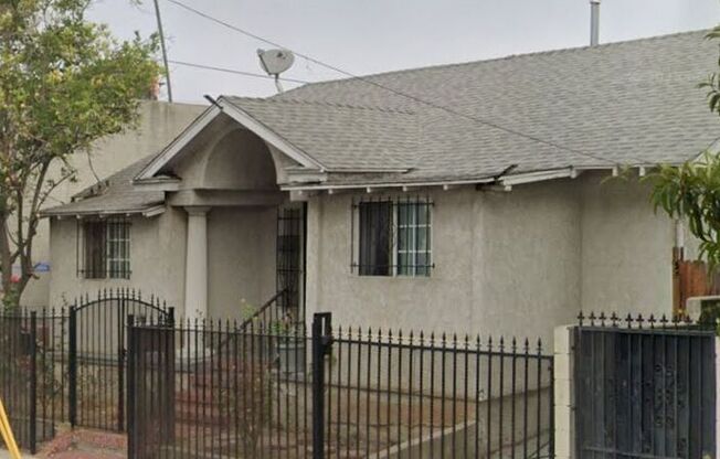 5061 FOUNTAIN AVE