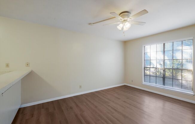 Studio, 1 bath, 445 sqft, $775, Unit 214