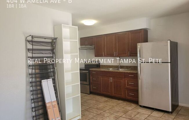 404 W AMELIA AVE