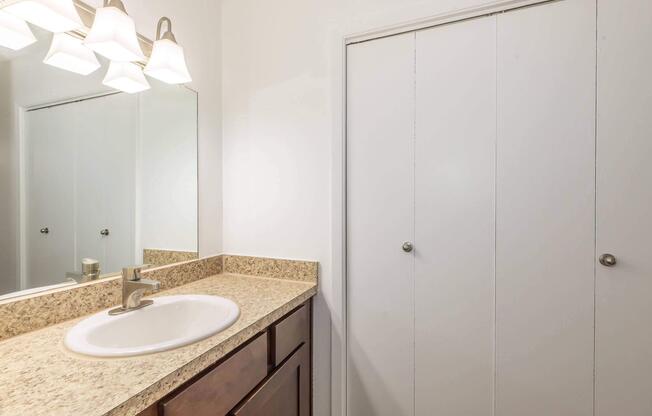 2 beds, 2 baths, 967 sqft, $1,399