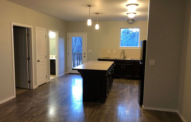 3 beds, 2 baths, 1,250 sqft, $2,359, Unit Unit 2